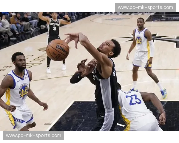 金州神射对决圣城异兽:勇士vs马刺,CCTV镜头下的时代交响与极致博弈 金州神射对决圣城异兽:勇士vs马刺,CCTV镜头下的时代交响与极致博弈